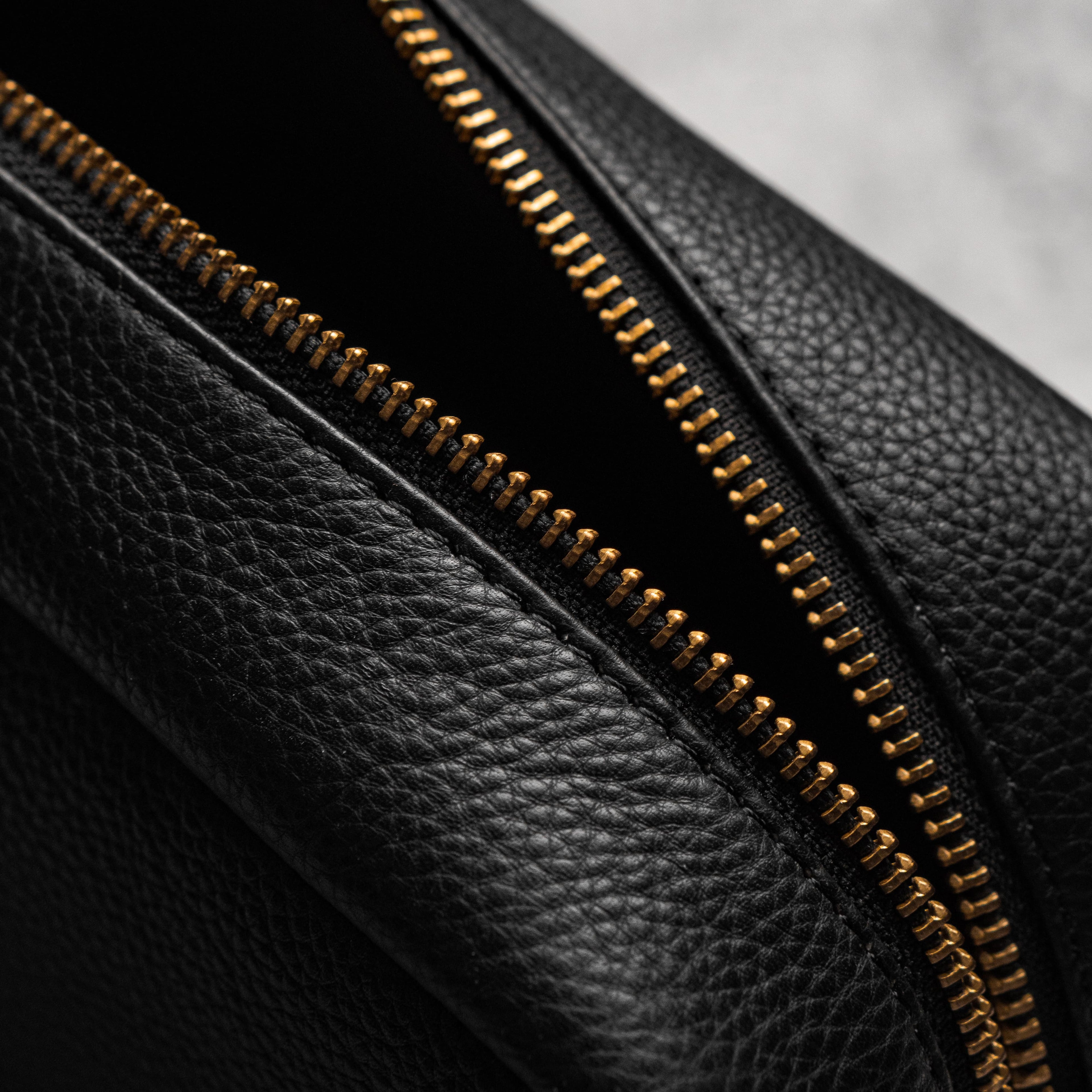 Toiletry Bag | Genuine Bomber Leather